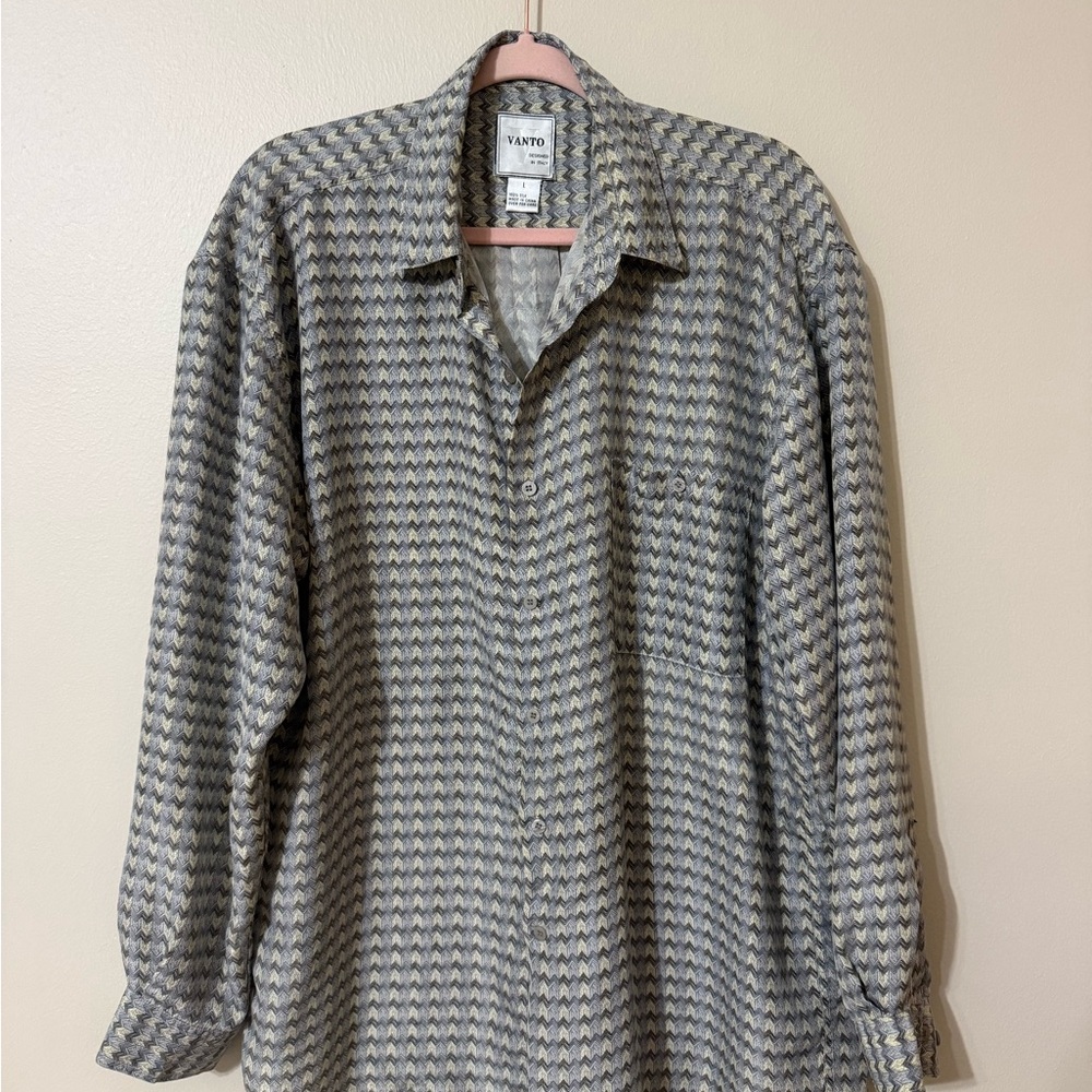 Vanto Amazing 100% silk men’s shirt designed in Italy, size Large, soft light